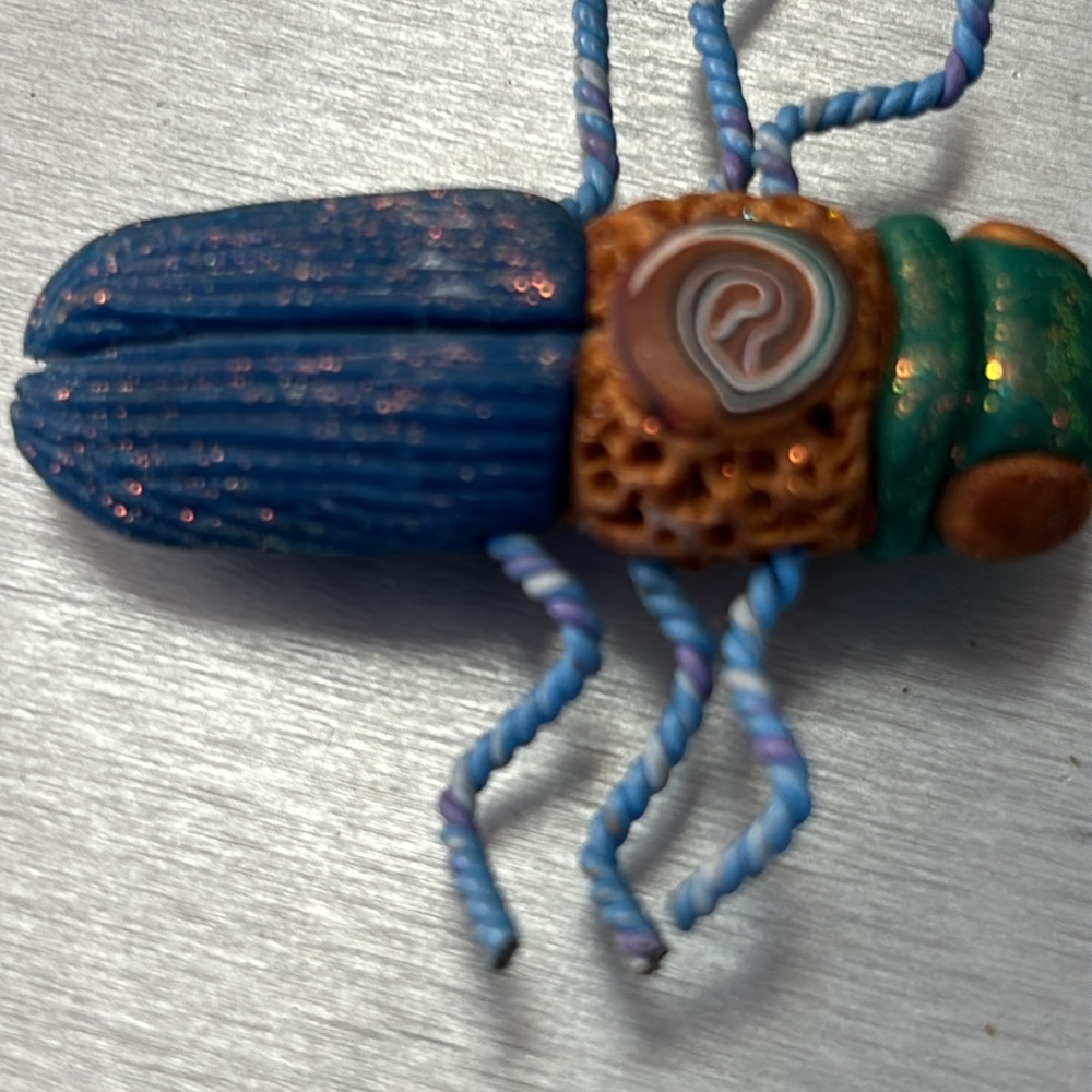 Vintage Insect Brooch - Picture 4 of 12